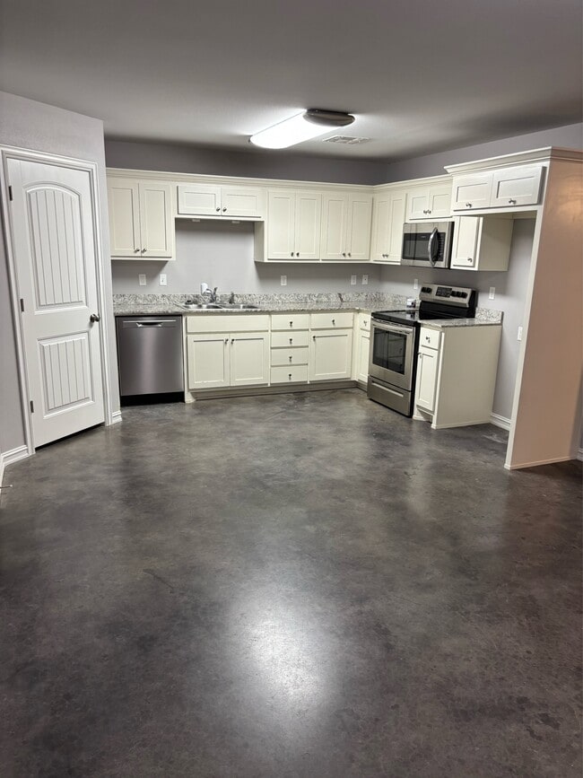 4110 Maple Dr in Sand Springs, OK - Building Photo - Building Photo