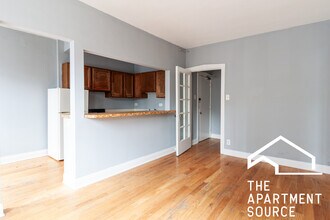 511 W Melrose St, Unit 316 in Chicago, IL - Foto de edificio - Building Photo