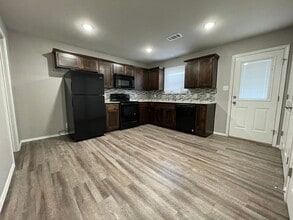 2009 Knoxville St in Fort Smith, AR - Building Photo - Building Photo