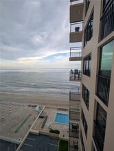 3051 S Atlantic Ave in Daytona Beach Shores, FL - Building Photo - Building Photo