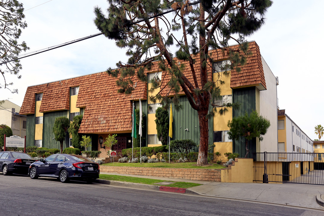 Emerald Green Apartments in Torrance, CA - Foto de edificio