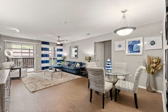 The Addison at Sandy Springs in Sandy Springs, GA - Foto de edificio - Building Photo