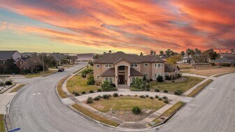 204 Black Diamond Rd in Portland, TX - Building Photo