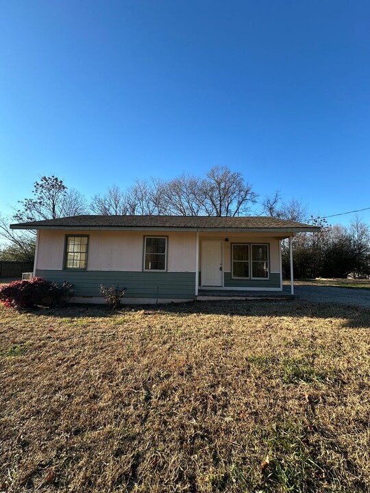 2360 Webb Girth Rd in Gainesville, GA - Building Photo