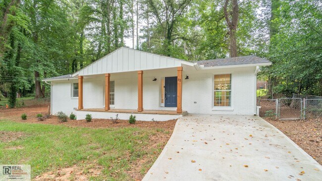 83 Lucia Dr SE in Smyrna, GA - Building Photo - Building Photo