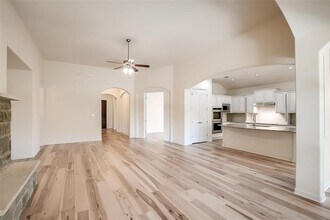 2949 St Paul Rivera in Round Rock, TX - Foto de edificio - Building Photo