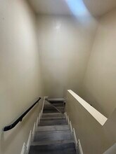 1229 W Gage Ave in Los Angeles, CA - Foto de edificio - Building Photo