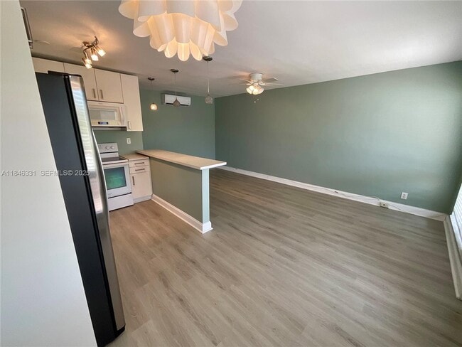 2716 NE 30th Pl in Fort Lauderdale, FL - Building Photo - Building Photo