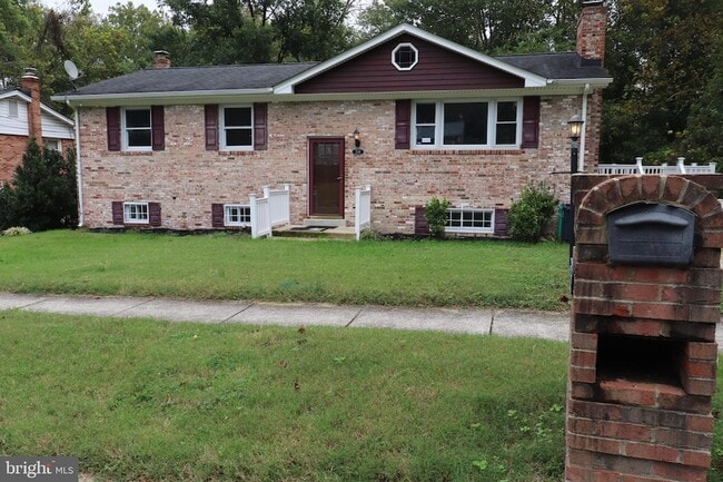 property at 2116 Trafalgar Dr