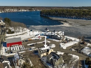 13 Merrimac St in Amesbury, MA - Building Photo - Building Photo