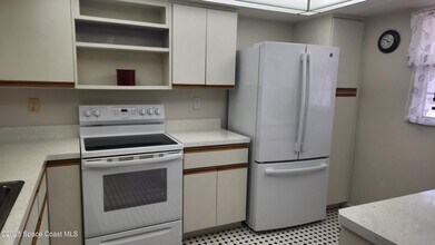 725 Port Malabar Blvd NE in Palm Bay, FL - Building Photo - Building Photo