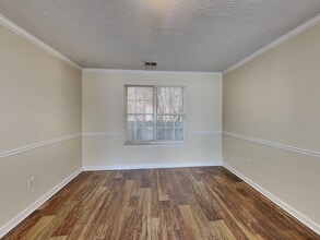 2770 Field Spring Dr in Lithonia, GA - Building Photo - Building Photo