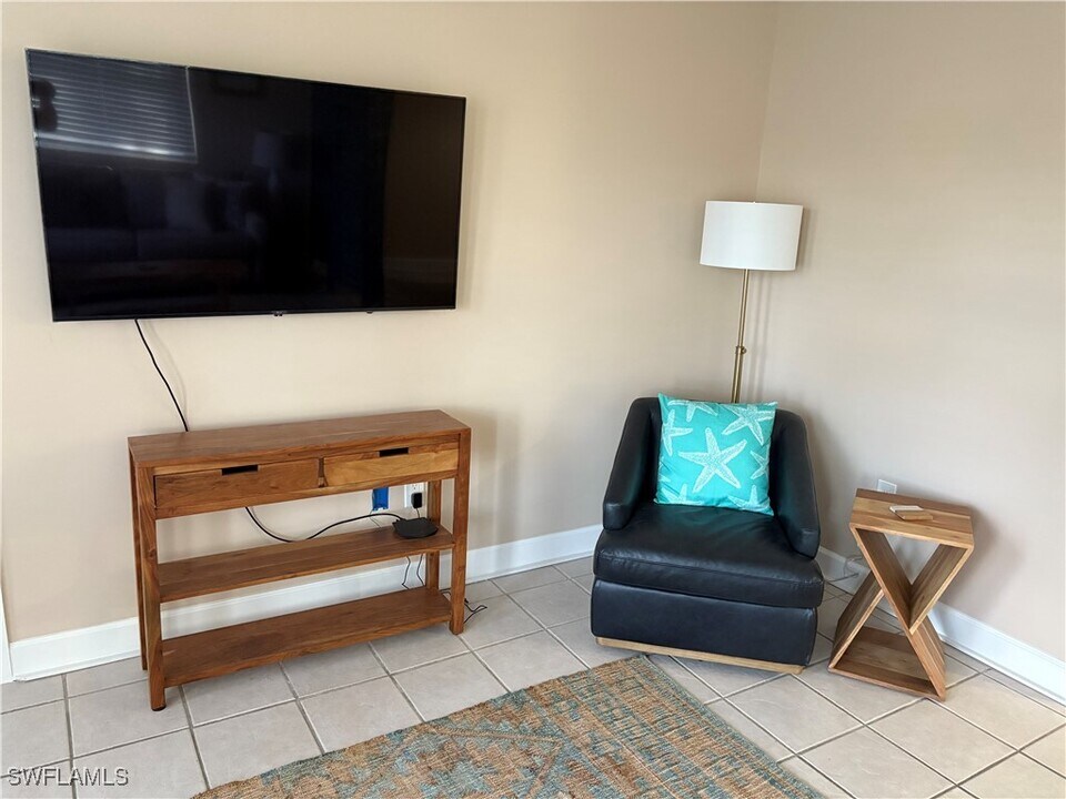 602 111th Ave N in Naples, FL - Building Photo