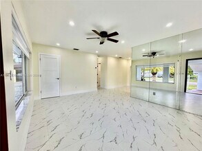 117400 SW 176th St in Miami, FL - Building Photo - Building Photo