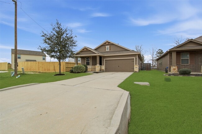 170 Rd 51022 in Cleveland, TX - Building Photo - Building Photo