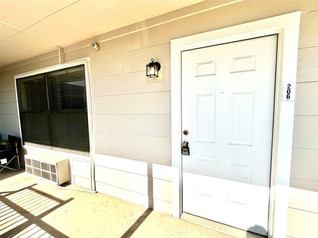 701 W Sycamore St, Unit 206 in Denton, TX - Building Photo - Building Photo