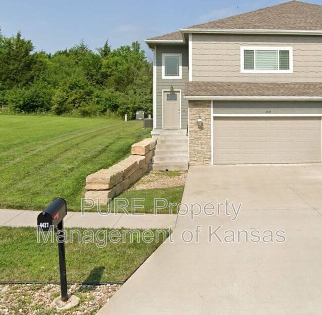 property at 4427 SE Gemstone Ln