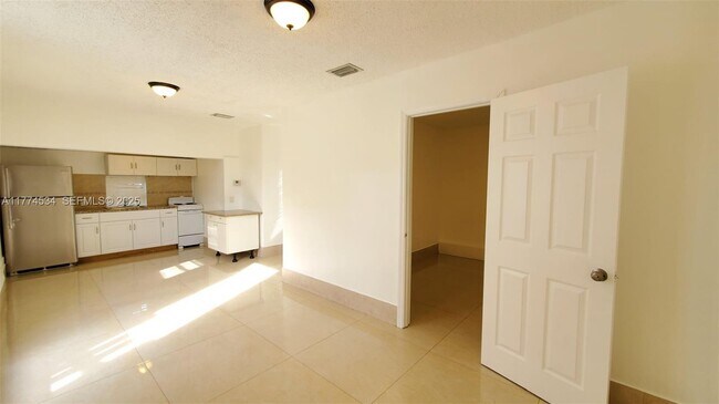 property at 2124 Scott St