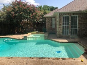 5808 Bassinghall Ln in Plano, TX - Building Photo - Building Photo