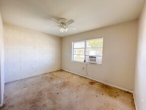 2506 Ave F in Fort Pierce, FL - Building Photo - Building Photo