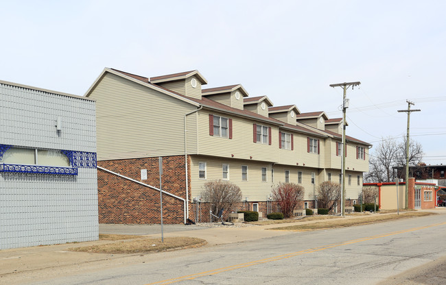 Hills Street in South Bend, IN - Building Photo - Building Photo