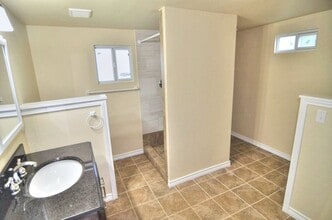 11015 Visalia Dr in Dallas, TX - Building Photo - Building Photo