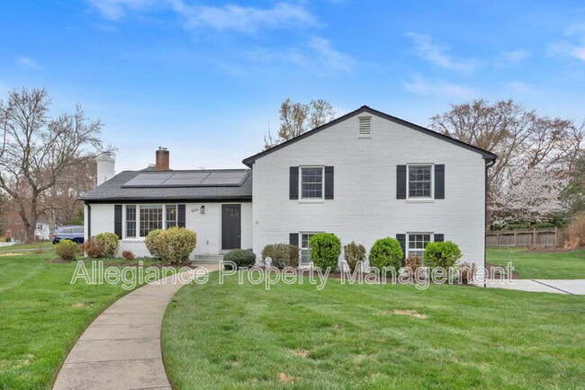 property at 2215 Lida Ct