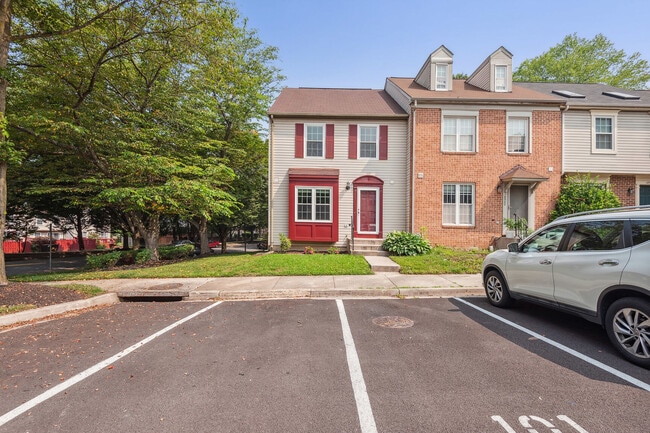 property at 18900 Ferry Landing Cir
