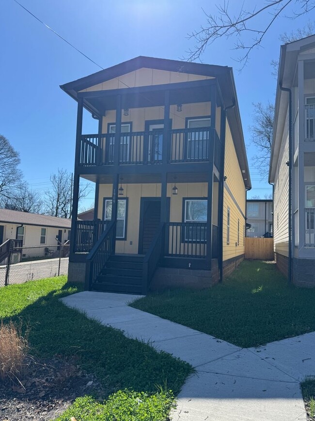 1909 Hermosa St in Nashville, TN - Building Photo - Building Photo
