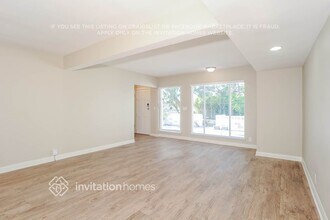 8002 Crosnoe Ave in Los Angeles, CA - Building Photo - Building Photo