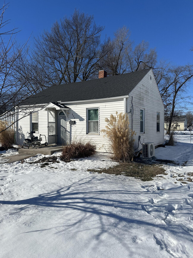 633 N Allen St in Centralia, MO - Building Photo - Building Photo