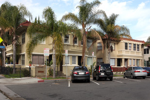 1 Bonito Ave in Long Beach, CA - Foto de edificio - Building Photo