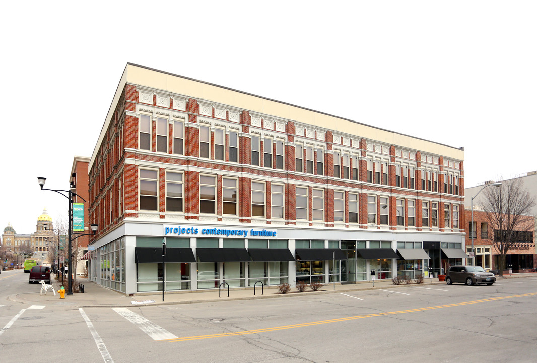 Capitol Village Lofts in Des Moines, IA - Building Photo