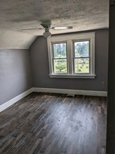 3808 W 8th St, Unit 2 in Cincinnati, OH - Building Photo - Building Photo