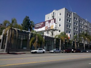 Whitley House Apartments in Los Angeles, CA - Building Photo - Building Photo