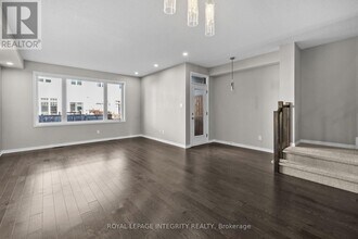 14 Hackney Private in Ottawa, ON - Building Photo - Building Photo