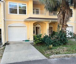 542 NW 39th Rd in Gainesville, FL - Building Photo