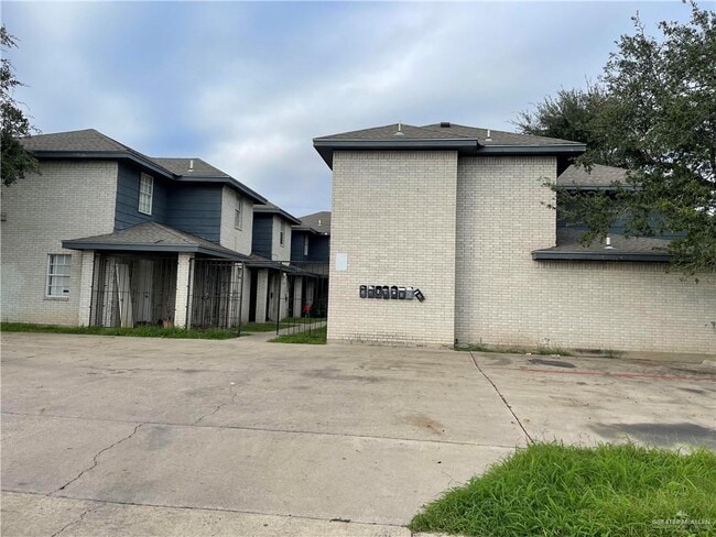 property at 4 West Dr