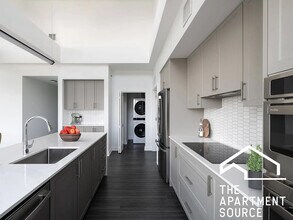 2300 N Lincoln Park W in Chicago, IL - Building Photo - Building Photo
