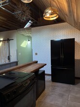 920 Lafayette Ave, Unit 920 B in Columbus, IN - Foto de edificio - Building Photo