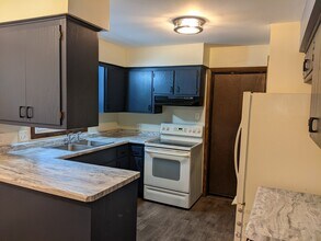 314 Hartridge Dr in Hartland, WI - Building Photo - Building Photo