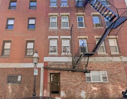 23 Fleet St in Boston, MA - Building Photo