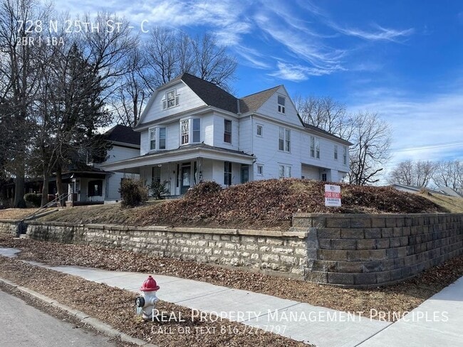property at 728 N 25th St