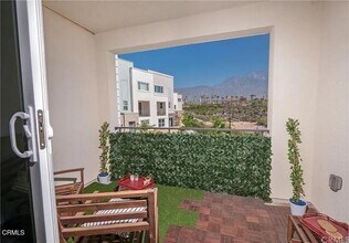 799 Highline Way in Upland, CA - Building Photo - Building Photo