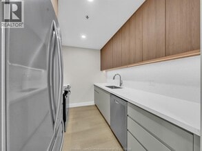 11646 Tecumseh Rd E in Windsor, ON - Building Photo - Building Photo