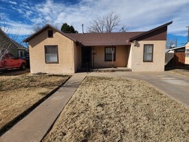 1014 S Pennsylvania Ave in Roswell, NM - Building Photo