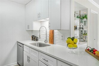 28303 Plantation Dr NE in Atlanta, GA - Building Photo - Building Photo
