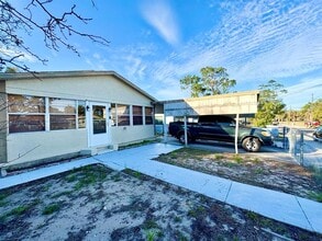 524 E Lime St in Tarpon Springs, FL - Building Photo - Building Photo