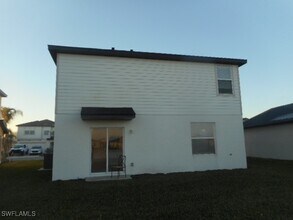 17568 Monte Isola Wy in North Fort Myers, FL - Foto de edificio - Building Photo