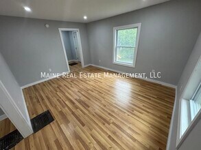 219 Center St in Old Town, ME - Building Photo - Building Photo